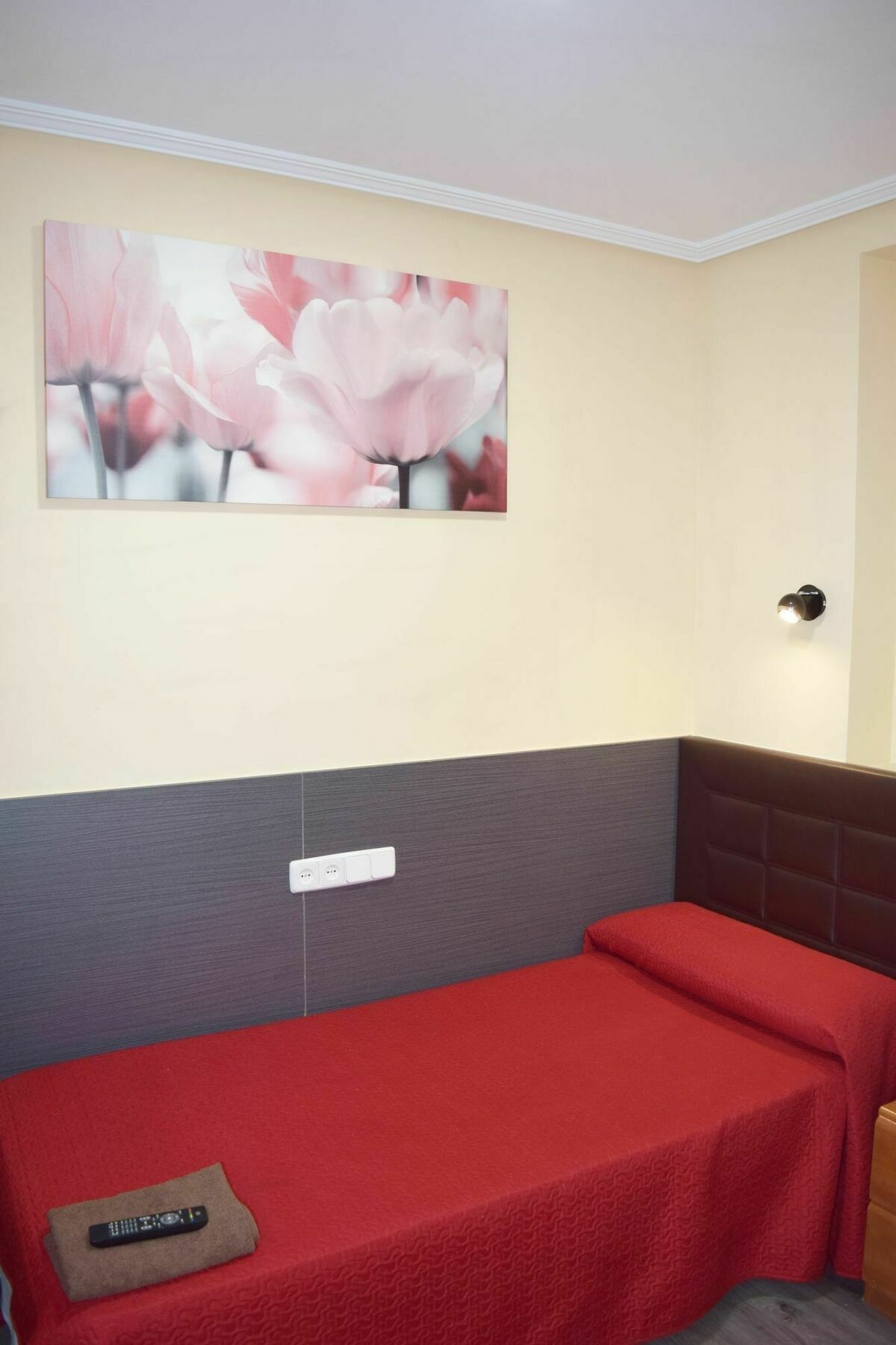 Hostal Numancia Madrid Exterior photo